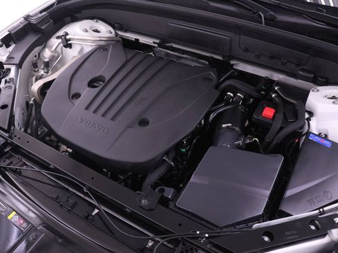 Certified 2023 Volvo XC60 B5 Ultimate w/ Protection Package Premier FWD image 24