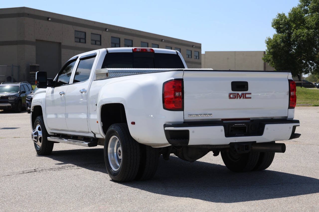 Used 2019 GMC Sierra 3500 Denali AWD/4WD image 11