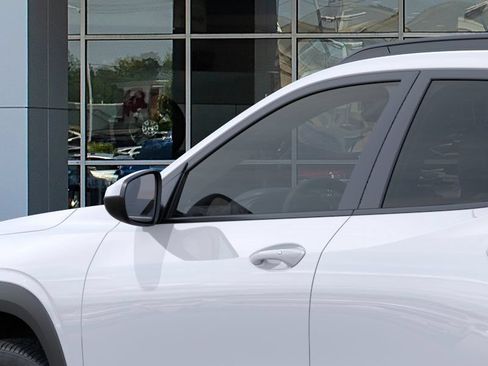 New 2026 Chevrolet Trax LT FWD image 12