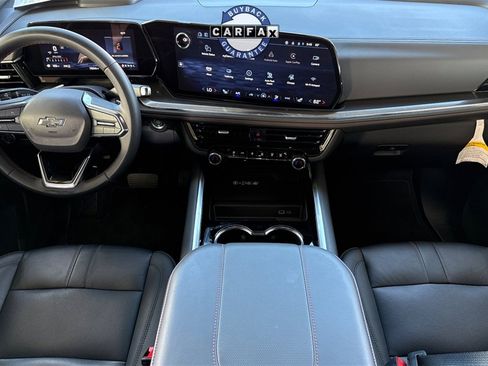 Used 2025 Chevrolet Suburban RST image 20