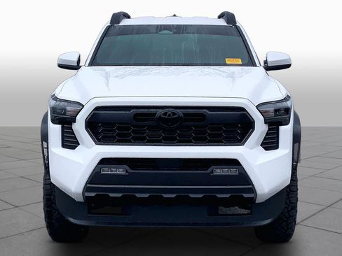 Used 2026 Toyota Tacoma TRD Off-Road AWD/4WD image 4