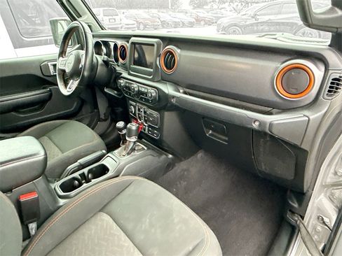Used 2021 Jeep Gladiator Mojave w/ Auxiliary Switch Group image 32