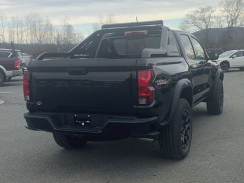 New 2026 Chevrolet Colorado Trail Boss w/ Midnight Edition AWD/4WD image 4