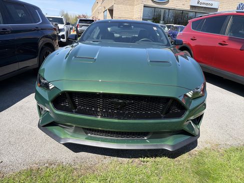 Used 2022 Ford Mustang GT Premium w/ Black Accent Package RWD image 3