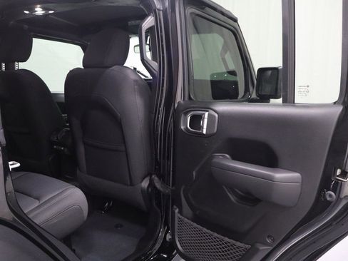 Certified 2022 Jeep Wrangler Unlimited Sport AWD/4WD image 17
