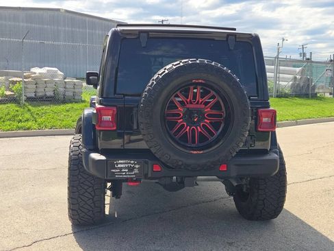 Used 2022 Jeep Wrangler Unlimited Rubicon w/ Steel Bumper Group AWD/4WD image 12