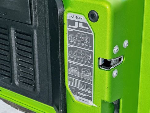 Used 2019 Jeep Wrangler Unlimited Sport S image 37