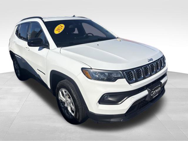 Used 2024 Jeep Compass Latitude AWD/4WD image 7