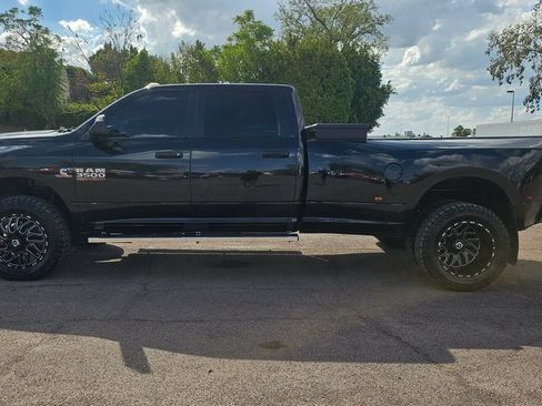 Used 2017 RAM 3500 Tradesman w/ Chrome Appearance Group AWD/4WD image 7