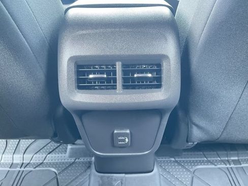 Certified 2024 Chevrolet Equinox LT w/ LPO, Floor Liner Package FWD image 20