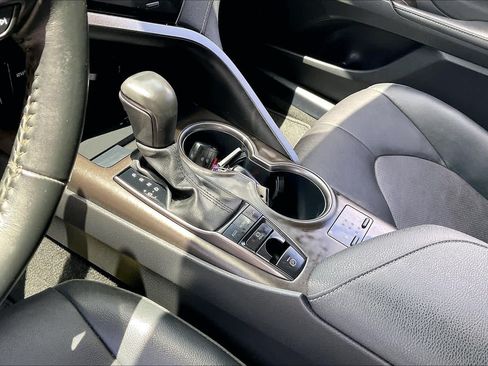 Used 2024 Toyota Camry XSE FWD image 17