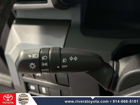 Certified 2024 Toyota Tacoma SR5 AWD/4WD image 31