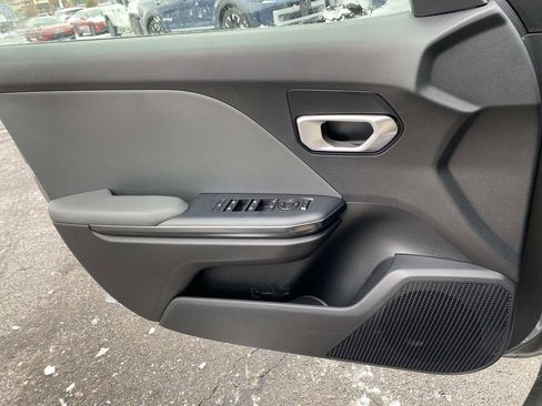 New 2025 Kia K4 LXS image 13