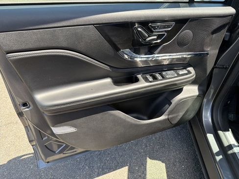 Certified 2023 Lincoln Corsair AWD w/ Equipment Group 101A image 10