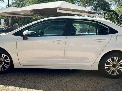 Used 2021 Toyota Corolla L FWD image 5