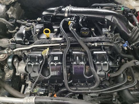 Used 2020 Ford Fusion SE image 30