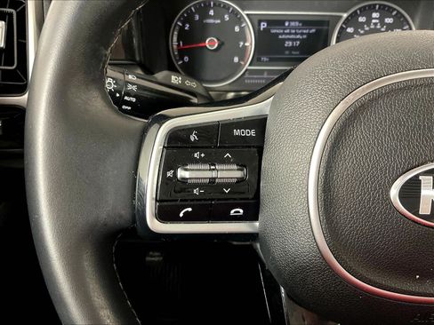 Used 2021 Kia Sorento S w/ Panoramic Sunroof Package AWD/4WD image 12