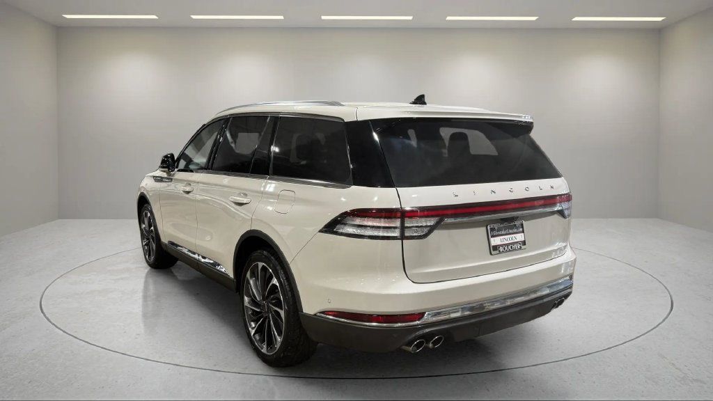Used 2023 Lincoln Aviator Reserve w/ Equipment Group 201A AWD/4WD image 15
