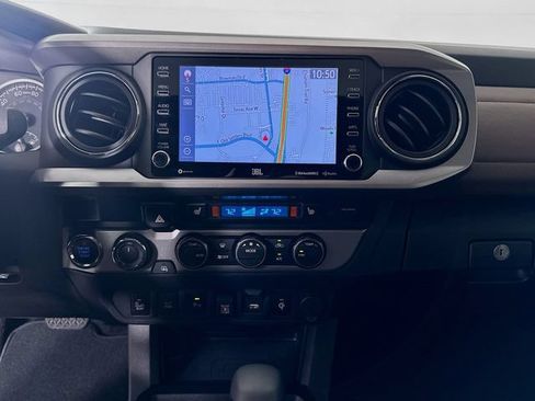 Used 2021 Toyota Tacoma Limited AWD/4WD image 16