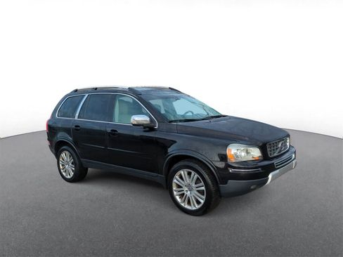 Used 2010 Volvo XC90 V8 image 2