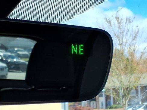 Used 2018 Toyota RAV4 Limited image 26