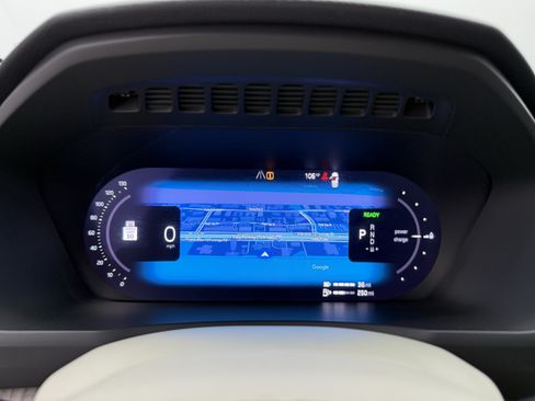 Certified 2024 Volvo XC90 T8 Plus w/ Protection Package Premier AWD/4WD image 17