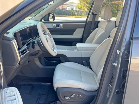 Used 2024 Hyundai Santa Fe SEL FWD image 15
