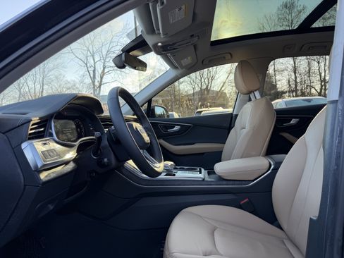 Used 2025 Audi Q7 2.0T Premium w/ Convenience Package image 14