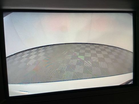 Used 2017 INFINITI QX30 Premium w/ Navigation Package image 12