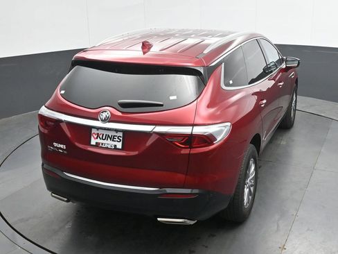 Used 2024 Buick Enclave Premium AWD/4WD image 31