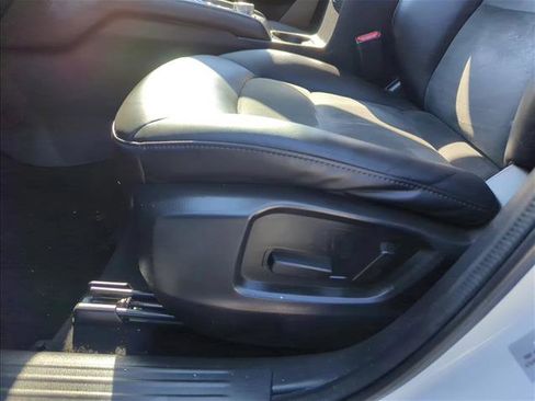 Used 2019 MAZDA CX-5 Touring image 10