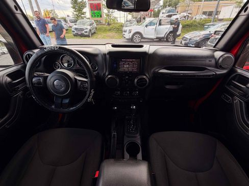 Used 2016 Jeep Wrangler Unlimited Sport w/ Quick Order Package 24S AWD/4WD image 13