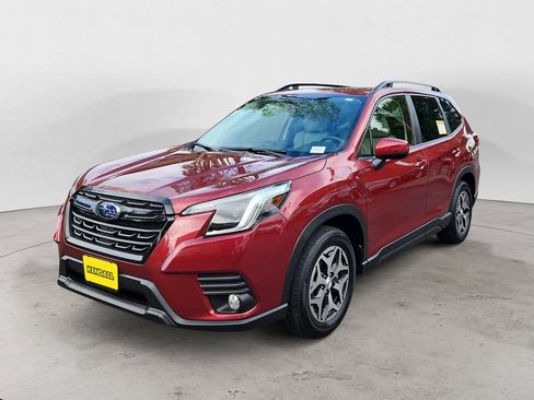 Used 2023 Subaru Forester Premium AWD/4WD image 1