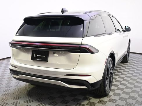 New 2026 Lincoln Nautilus Reserve w/ Jet Appearance Package image 6