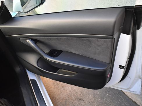 Used 2023 Tesla Model 3 Standard Range image 27