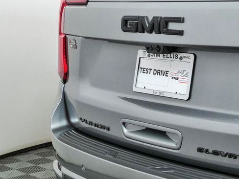 New 2026 GMC Yukon Elevation w/ Elevation Premium Package RWD image 8