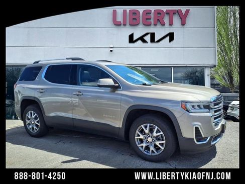 Used 2022 GMC Acadia SLT w/ Technology Package image 1