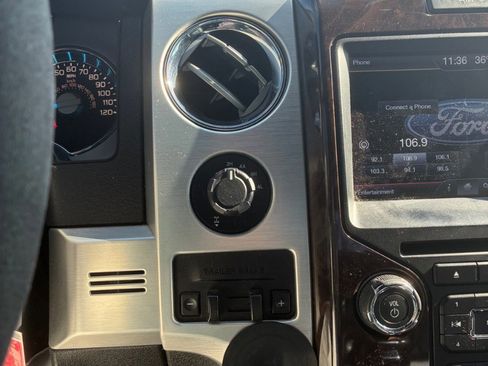 Used 2014 Ford F150 Platinum image 31