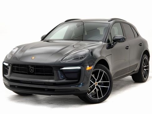New 2025 Porsche Macan image 1