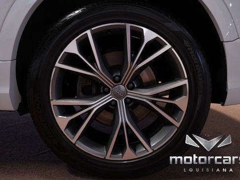 Used 2020 Audi Q8 Prestige image 22