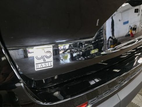 Used 2023 Jeep Grand Cherokee L Laredo AWD/4WD image 9