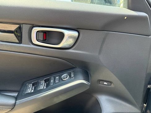 Used 2023 Honda Civic Touring image 28