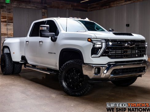 Used 2025 Chevrolet Silverado 3500 LTZ w/ LTZ Plus Package AWD/4WD image 1