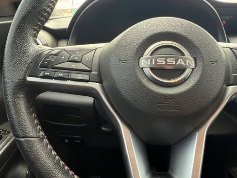 Certified 2022 Nissan Kicks SR FWD image 18