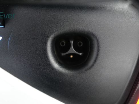 Used 2021 Tesla Model Y Performance AWD/4WD image 10