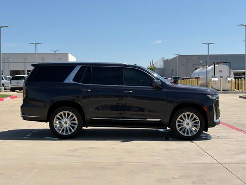 Used 2023 Cadillac Escalade Premium Luxury AWD/4WD image 8
