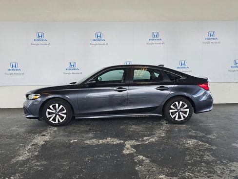 Used 2022 Honda Civic LX image 3