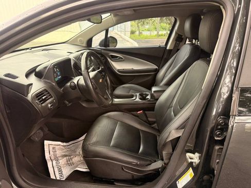 Used 2014 Chevrolet Volt Premium w/ Premium Trim Package FWD image 9