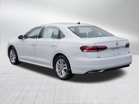 Certified 2020 Volkswagen Passat 2.0T SE image 5