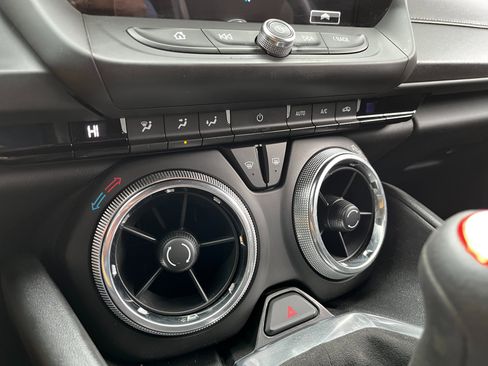 Used 2018 Chevrolet Camaro SS image 28